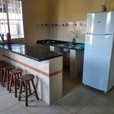 Chale No Condominio Verde Mar Na Praia Da Cocanha Caraguatatuba Εξωτερικό φωτογραφία